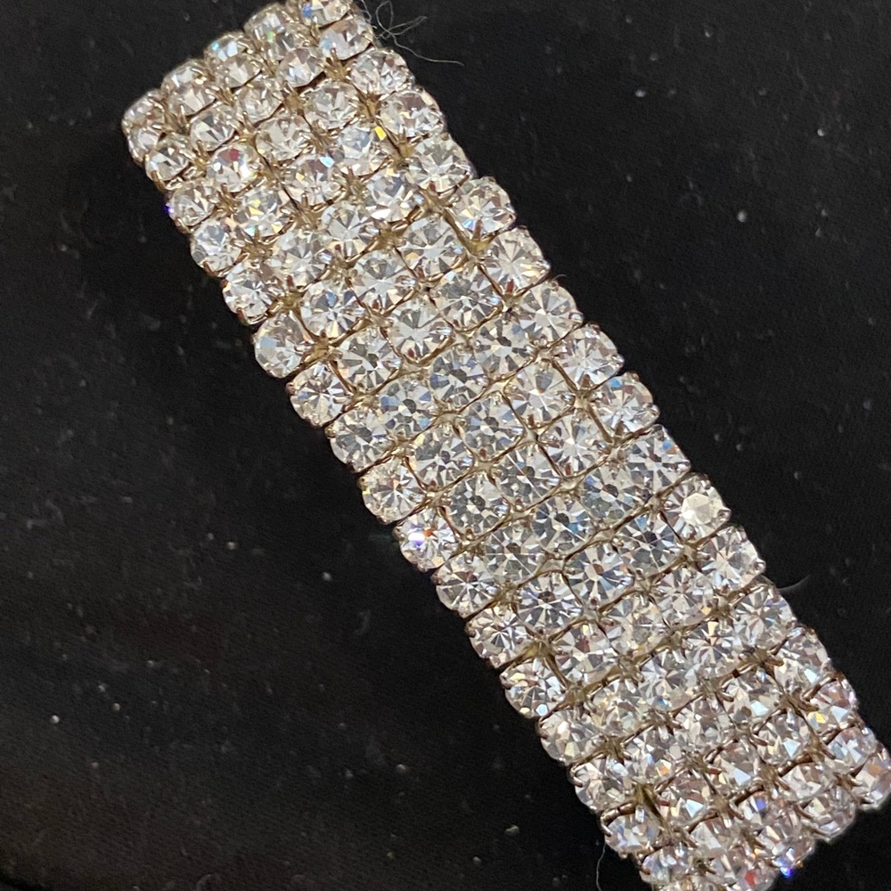 Lady beautiful bracelet